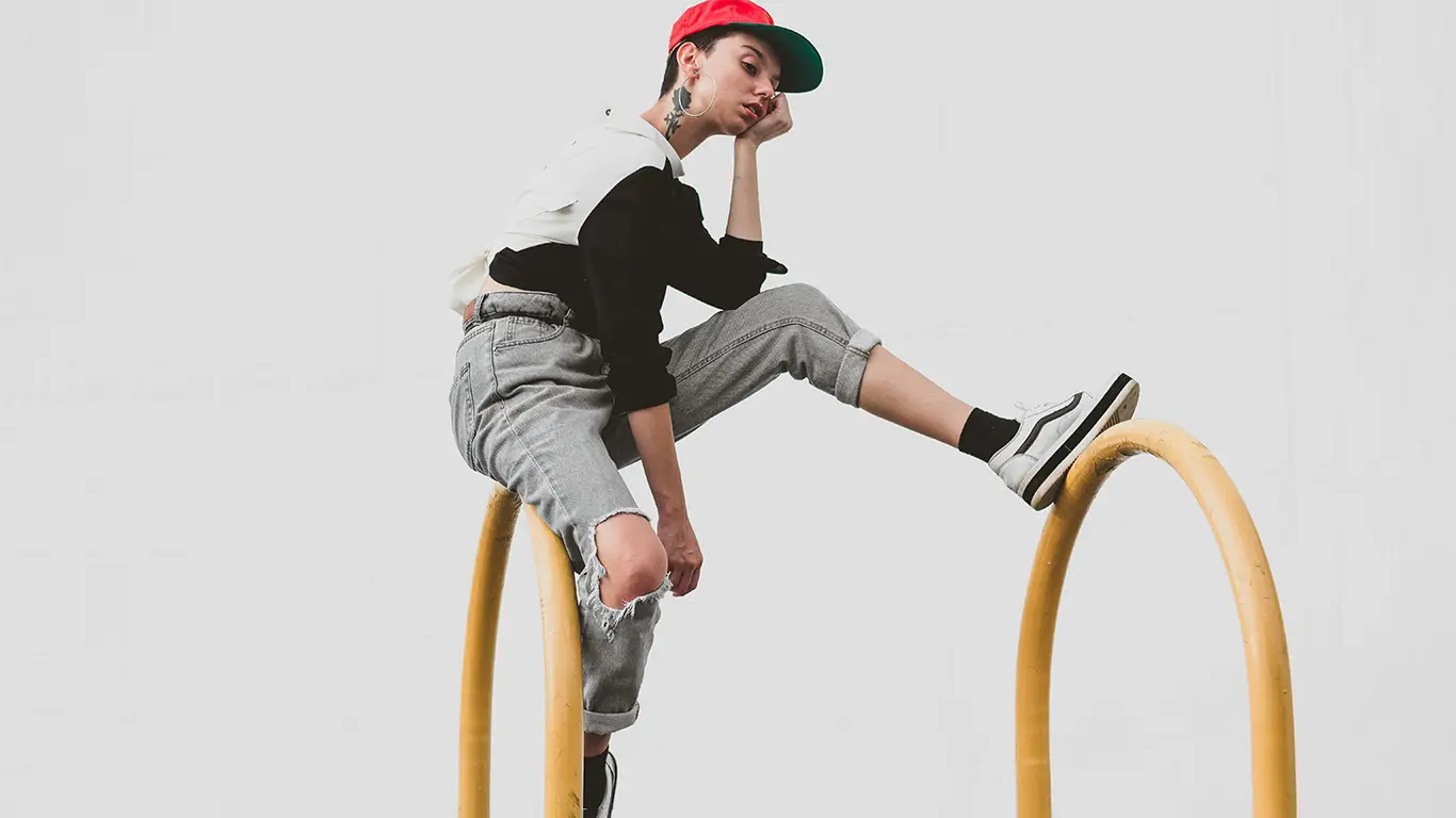 Urban Acrobatics: The Art of Athleisure Style